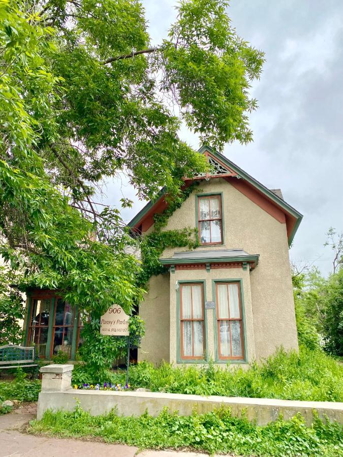 Pansy'S Parlor Bed & Breakfast 골든 외부 사진