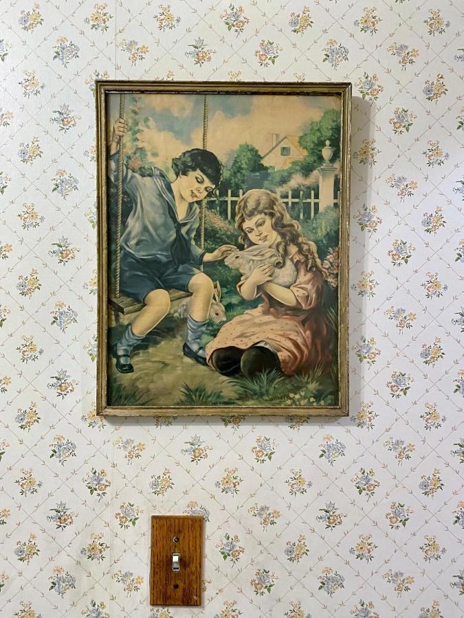 Pansy'S Parlor Bed & Breakfast 골든 외부 사진